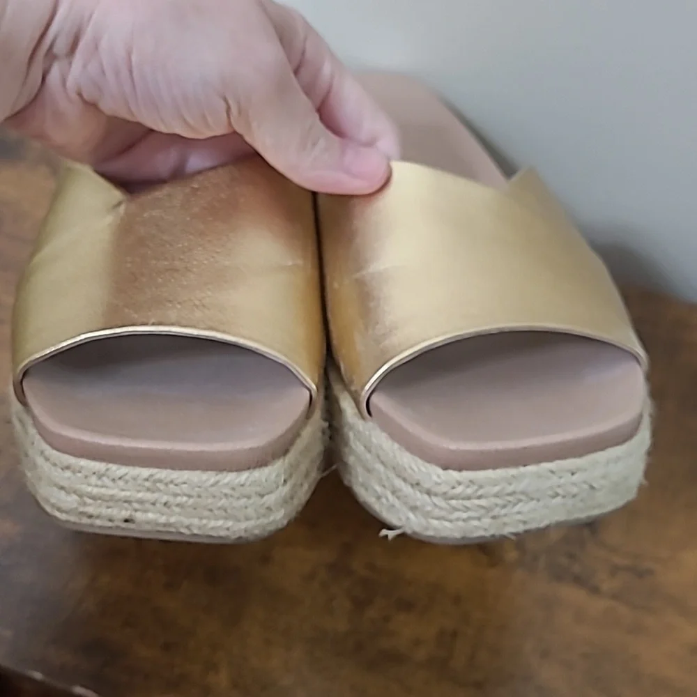 Chinese Laundry Gold Platform Espadrilles Slide Sandals size 8.5